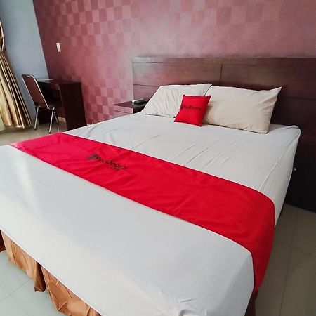 Reddoorz Syariah Near Lotte Grosir Medan Hotell Sunggal Eksteriør bilde