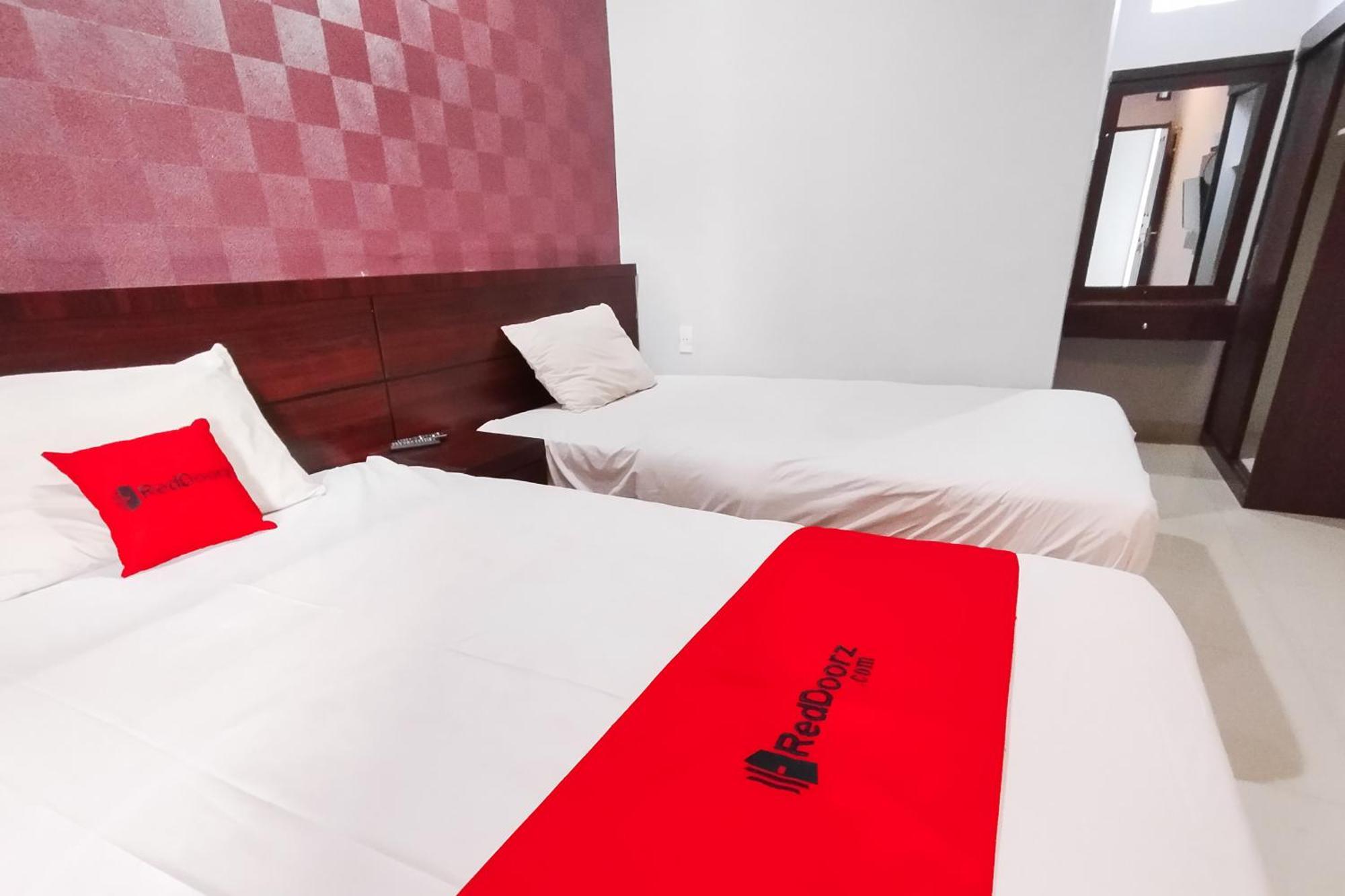 Reddoorz Syariah Near Lotte Grosir Medan Hotell Sunggal Eksteriør bilde