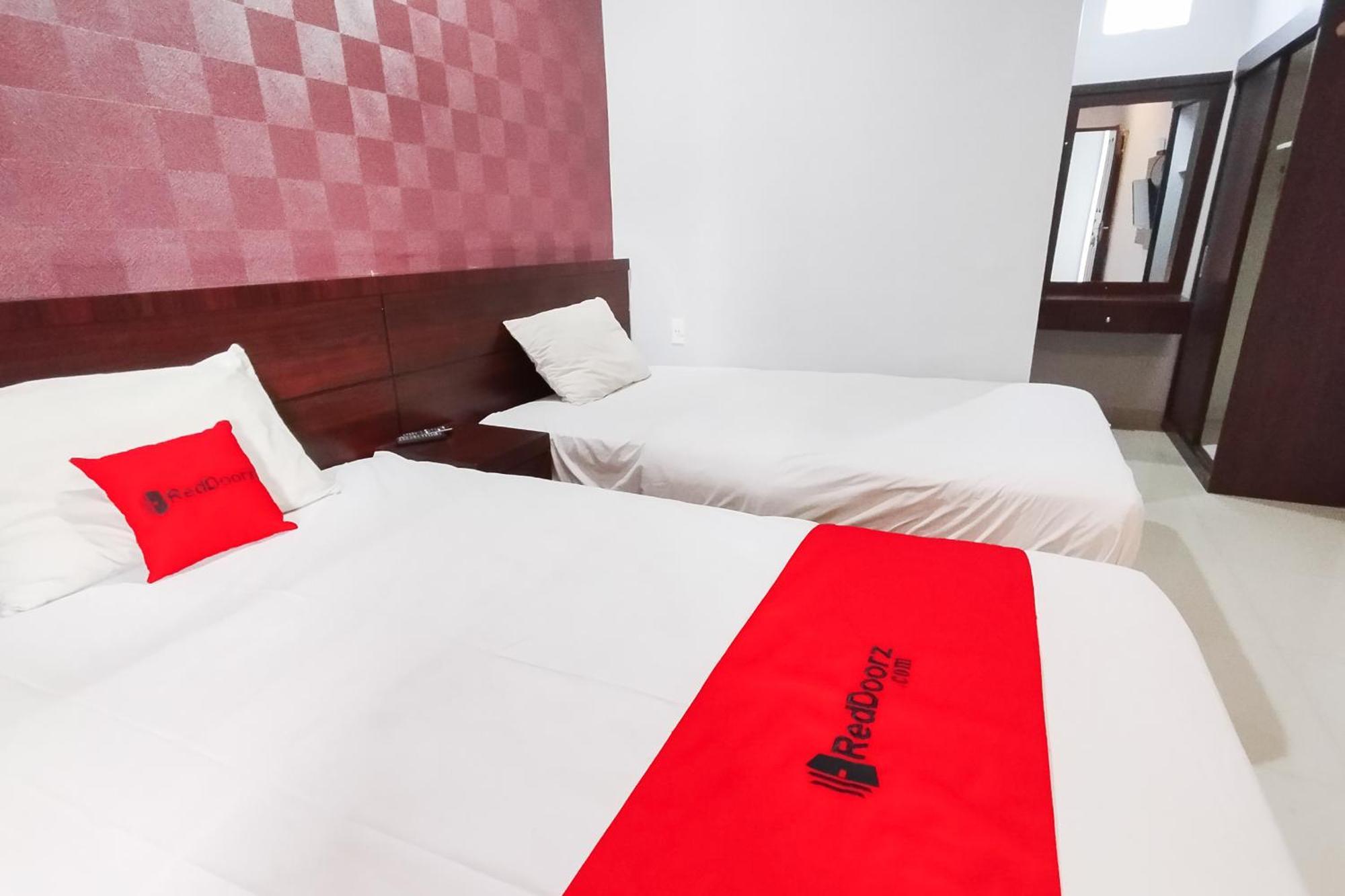 Reddoorz Syariah Near Lotte Grosir Medan Hotell Sunggal Eksteriør bilde