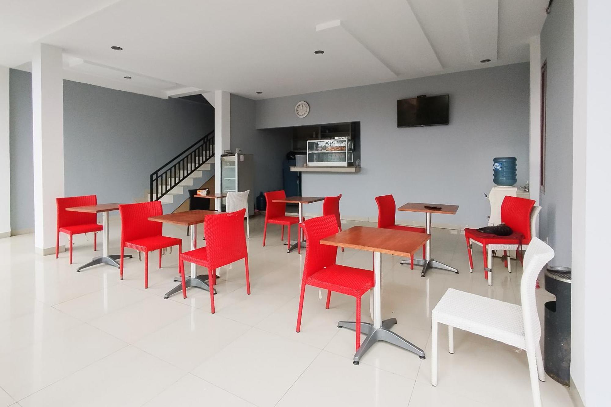 Reddoorz Syariah Near Lotte Grosir Medan Hotell Sunggal Eksteriør bilde