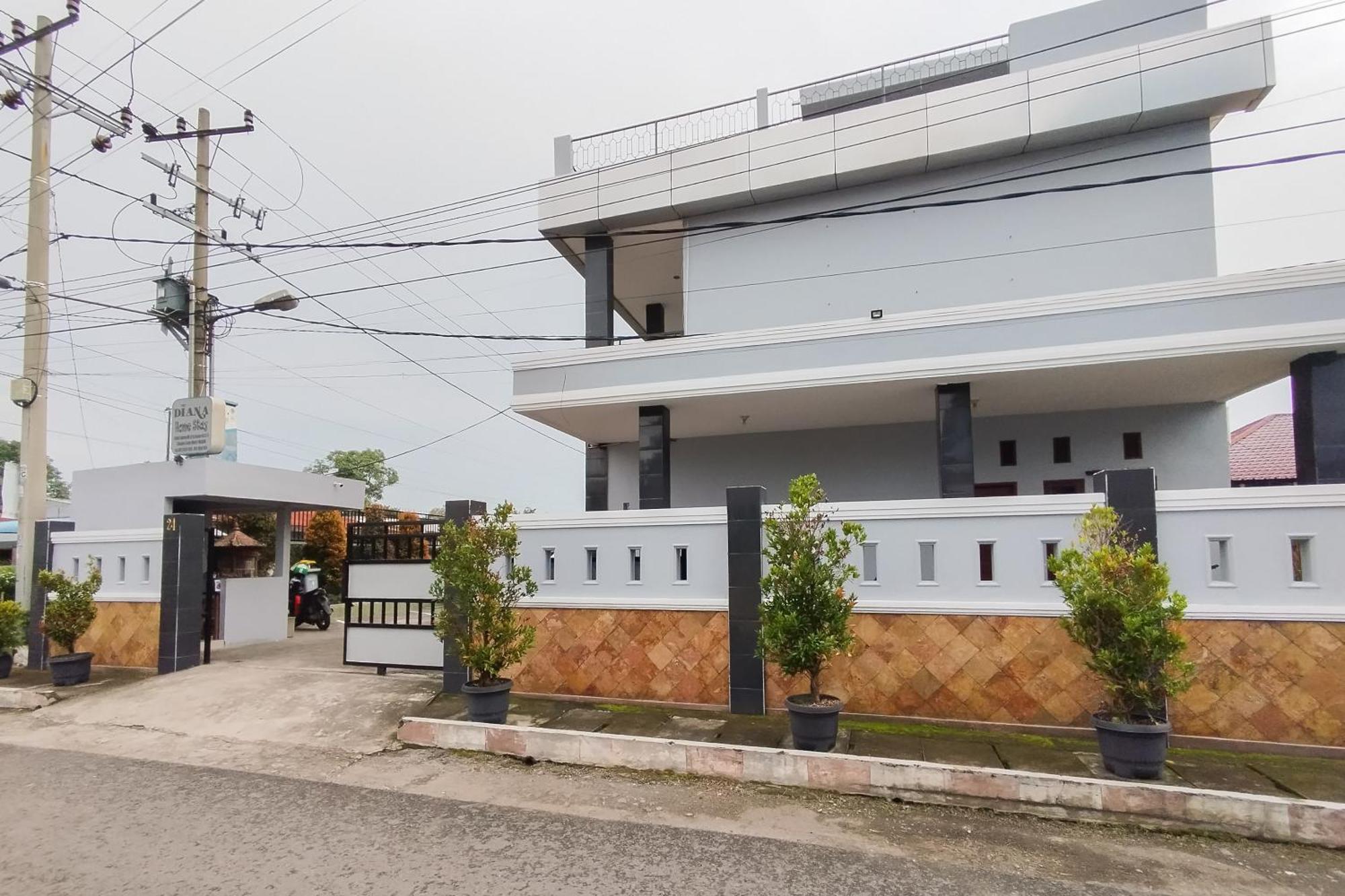 Reddoorz Syariah Near Lotte Grosir Medan Hotell Sunggal Eksteriør bilde
